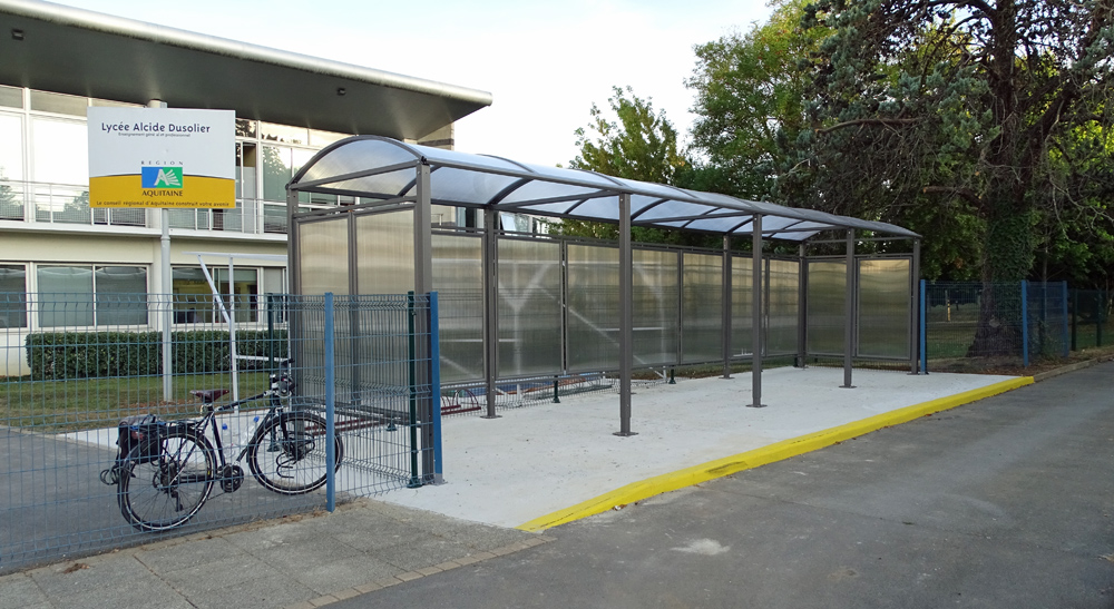 Abris Bus et parc à vélos