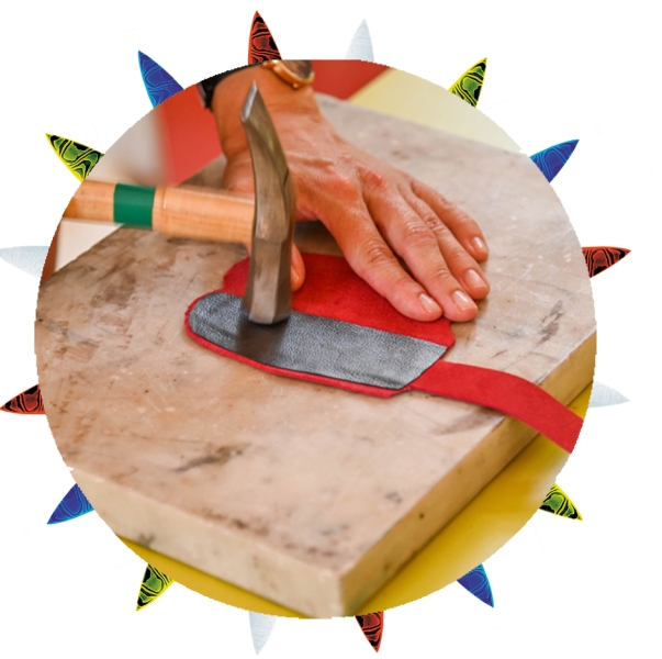 stage-fabrication-etui-en-cuir-nontron-2023